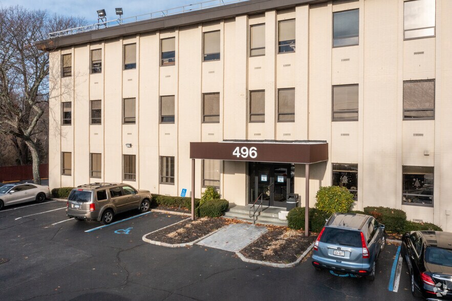 More Photos Of 496 Smithtown Byp, Smithtown Medical For Lease