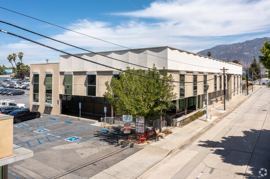 More Photos Of 133 N Altadena Dr, Pasadena Unknown For Lease