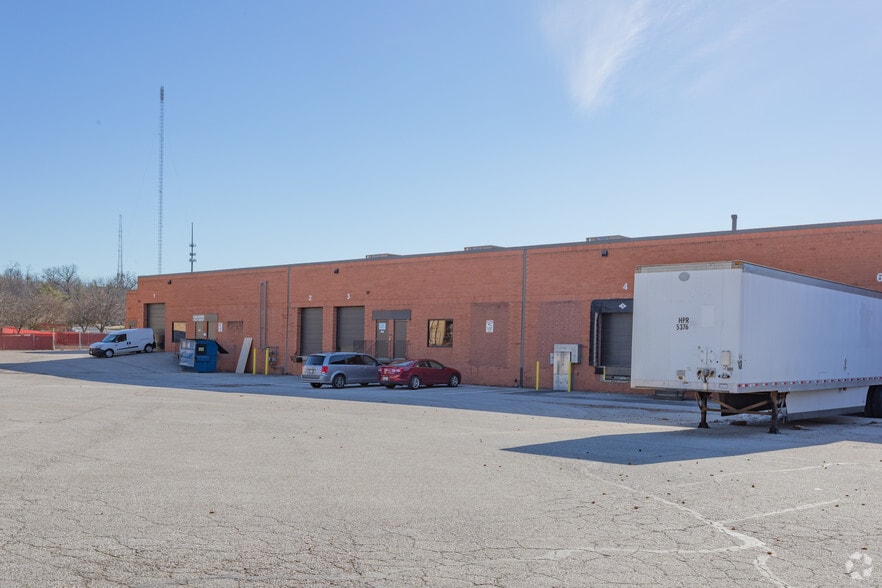 More Photos Of 1500 Caton Center Dr, Arbutus Unknown For Lease