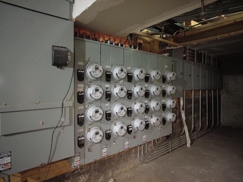 More Photos Of 6400 S Fairfield Ave, Chicago Apartments For Sale