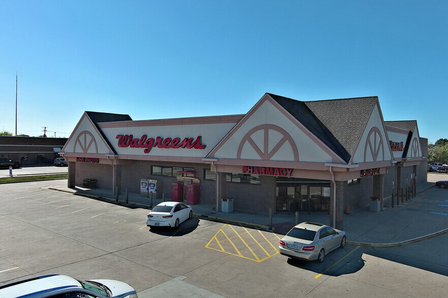 More Photos Of 4202 S Carrier Pky, Grand Prairie Drugstore For Sale