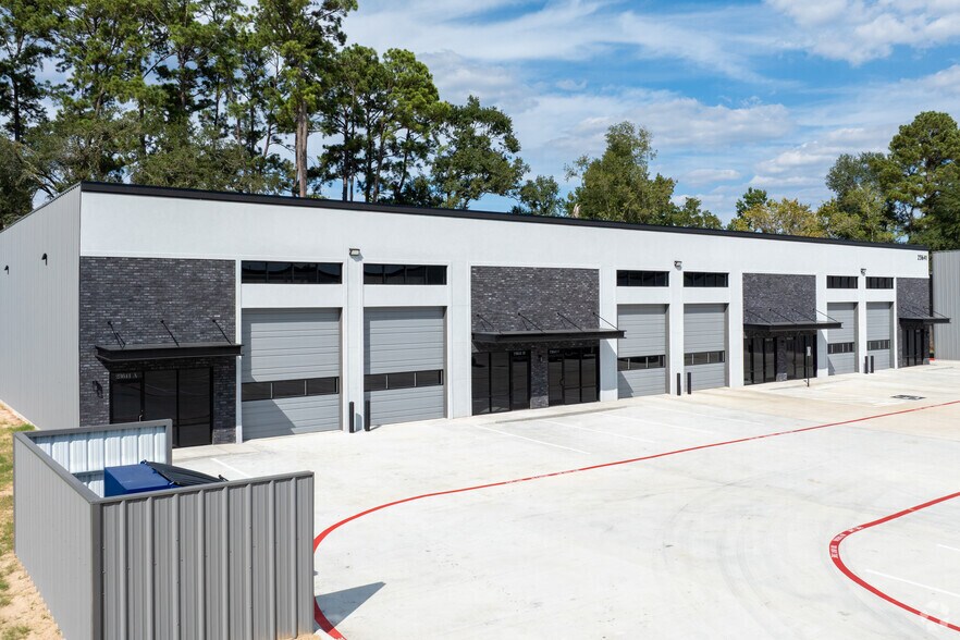 Primary Photo Of 23637 Gosling Rd, Spring Showroom For Lease