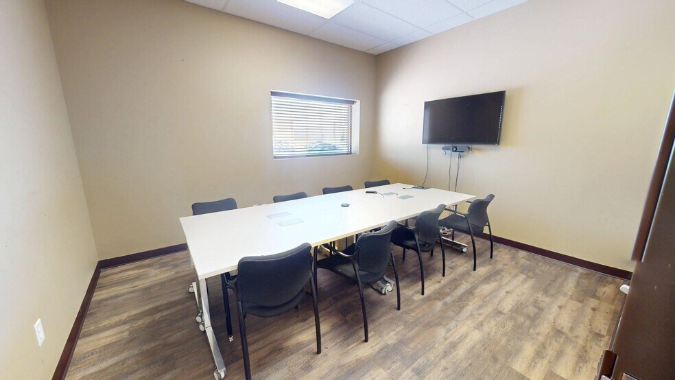 More Photos Of 2201 Patterson Industrial Dr, Pflugerville Warehouse For Lease