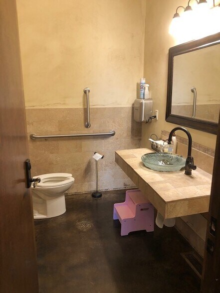 More Photos Of 786 E Division St, Park City Loft Creative Space For Lease