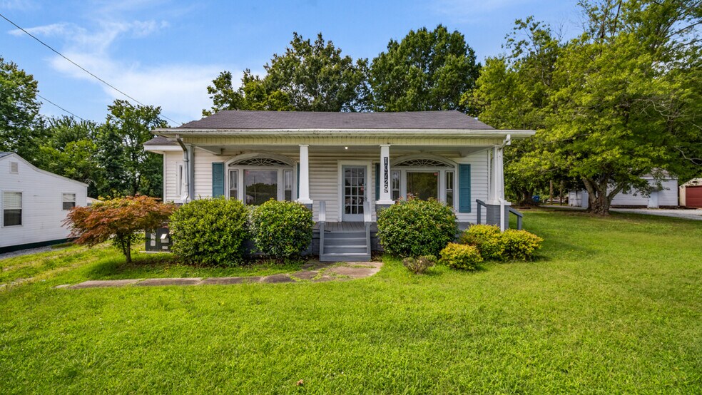 Primary Photo Of 10729 N Main St, Archdale Loft Creative Space For Lease