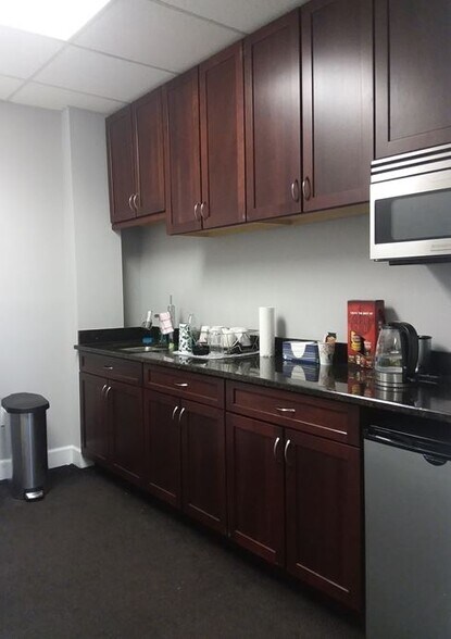 More Photos Of 2109 E Palm Ave, Tampa Loft Creative Space For Lease