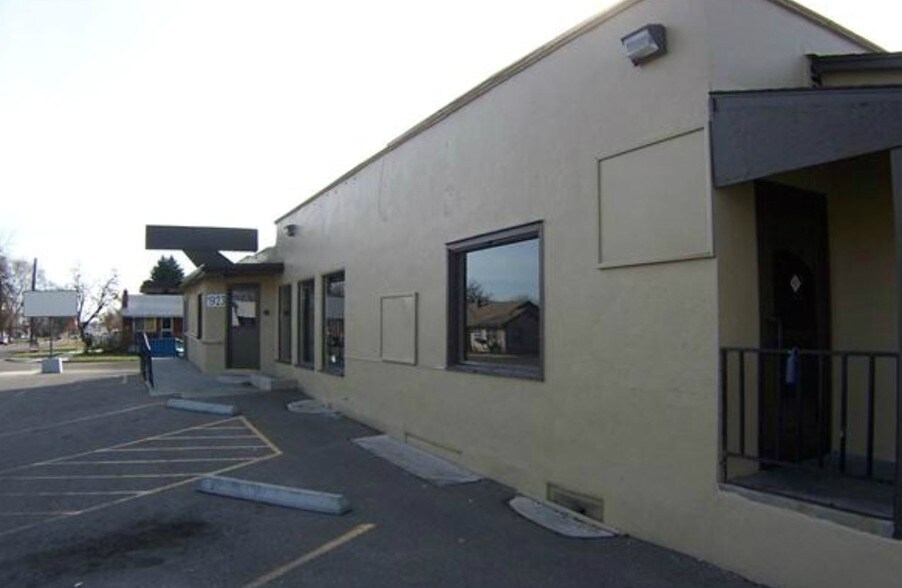 More Photos Of 1923 2nd St S, Nampa Storefront Retail Residential For Sale