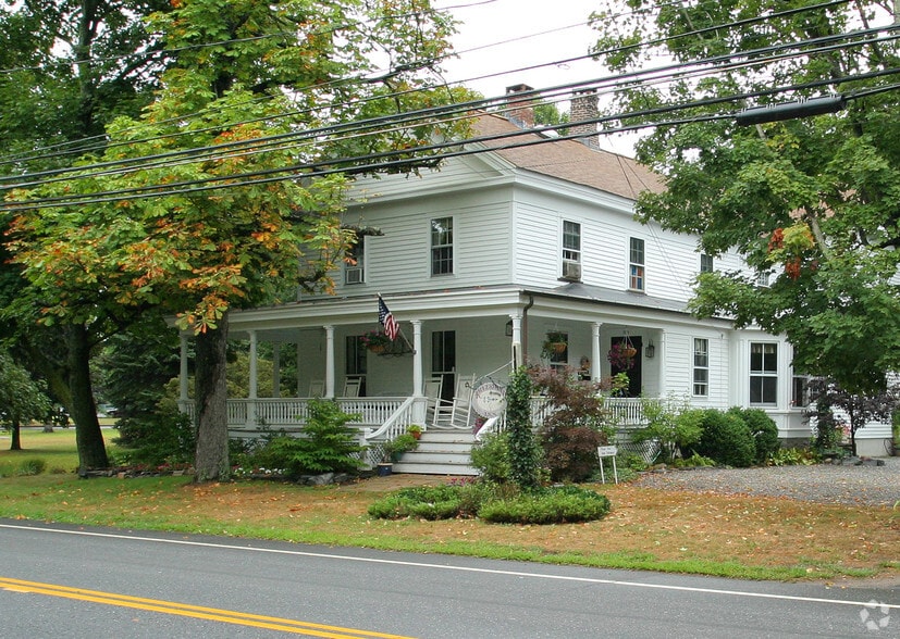 Primary Photo Of 209 Main St, Deep River Hospitality For Sale