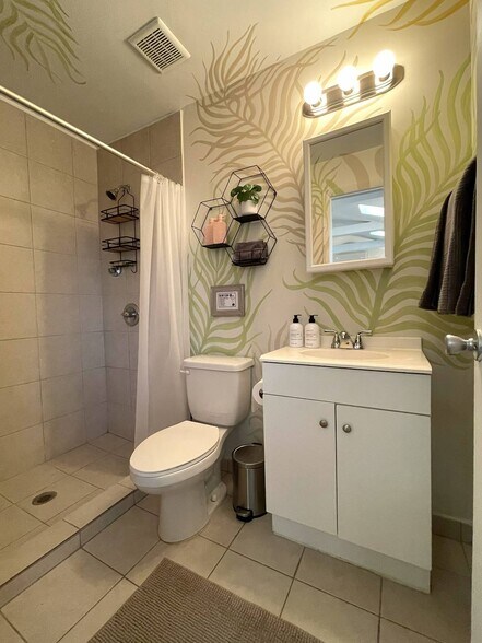 More Photos Of 118 NW 24th St, Miami Apartments For Sale