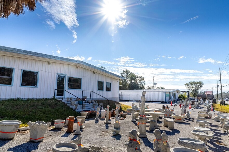 More Photos Of 1350 Ponce De Leon Blvd, Brooksville Warehouse For Sale