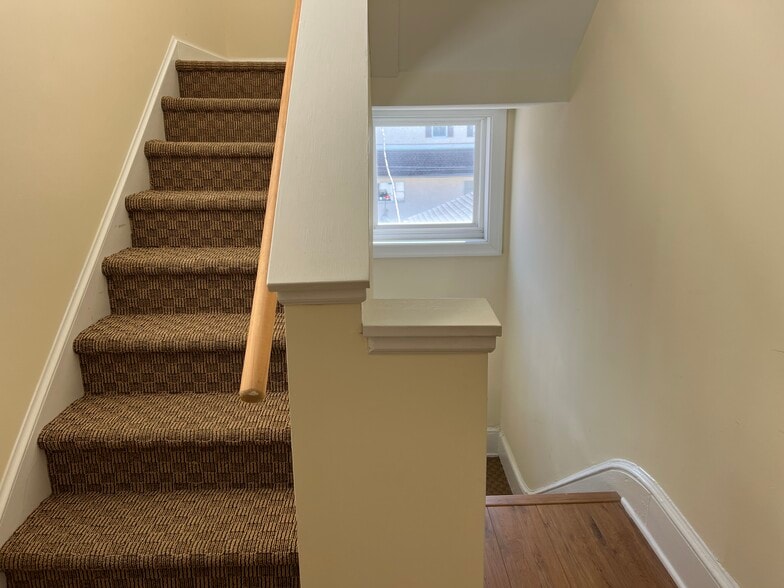 More Photos Of 528 Swede St, Norristown Office For Sale