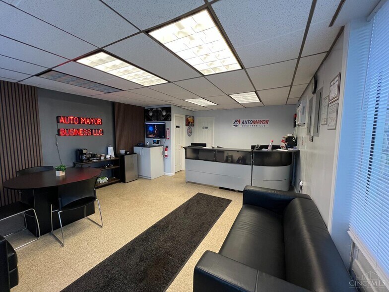 More Photos Of 1611 State Route 28, Loveland Freestanding For Lease