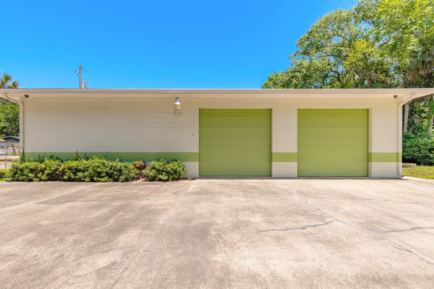 More Photos Of 300 Washington Pl, Ormond Beach Warehouse For Sale