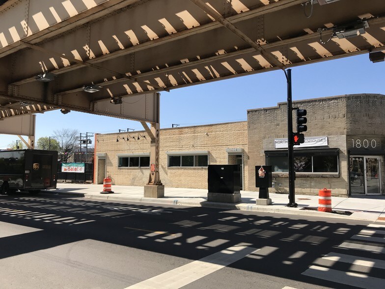 More Photos Of 1800 W Lake St, Chicago Light Manufacturing For Sale