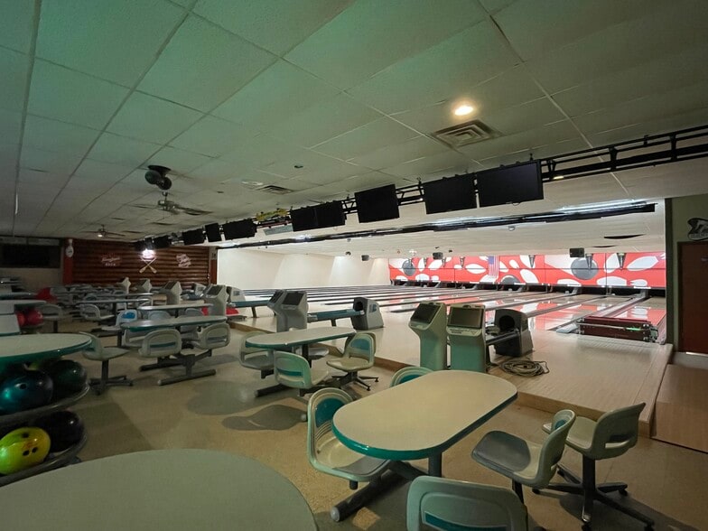 More Photos Of 8085 Highway 51, Minocqua Sports And Entertainment For Sale