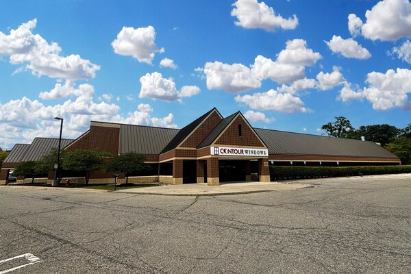 Primary Photo Of 2211 Auburn Rd, Auburn Hills Manufacturing For Lease