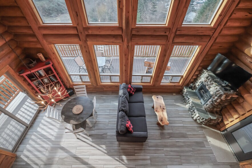 More Photos Of 6331 Lake Pointe Wy, Sweet Home Lodge Meeting Hall For Sale