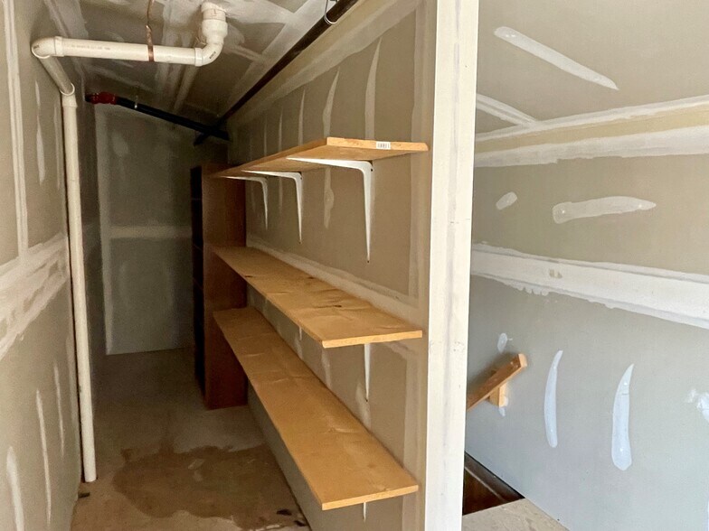 More Photos Of 12 Church Rd, Readfield Flex For Sale