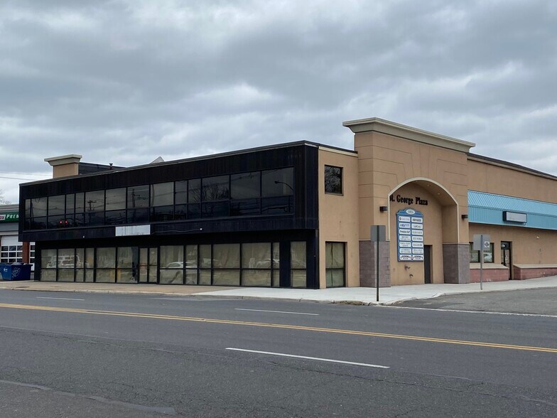 More Photos Of 1025 W St Georges Ave, Linden Storefront Retail Office For Lease