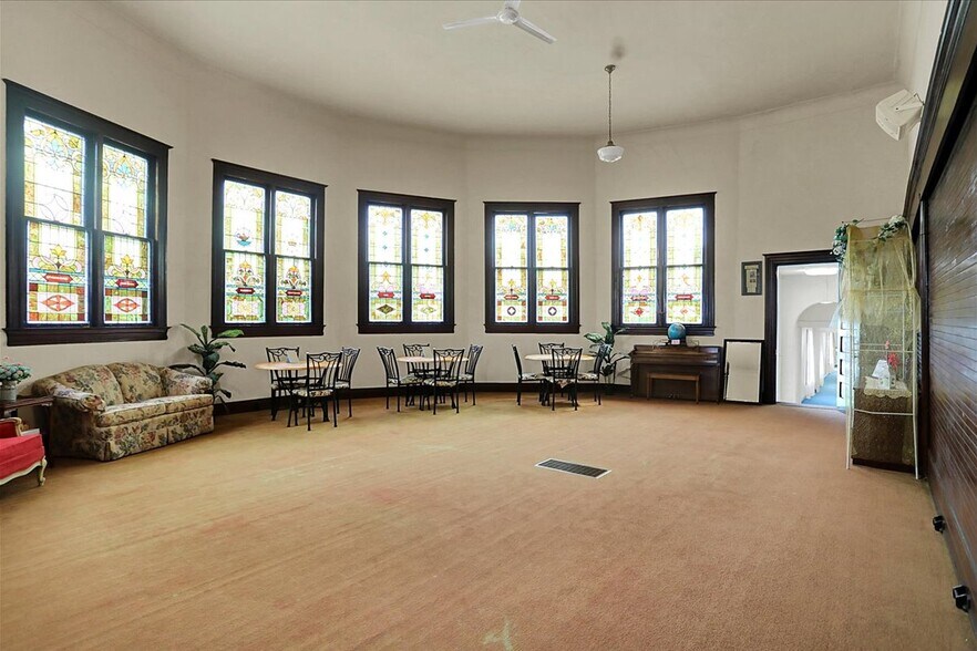 More Photos Of 300 E Third St, Carthage Religious Facility For Sale