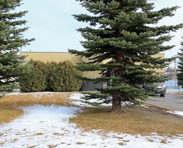 More Photos Of 20 Rayborn Cres, St. Albert Flex For Lease