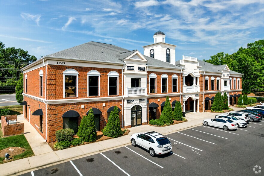 Primary Photo Of 11535 Carmel Commons Blvd, Charlotte Medical For Lease