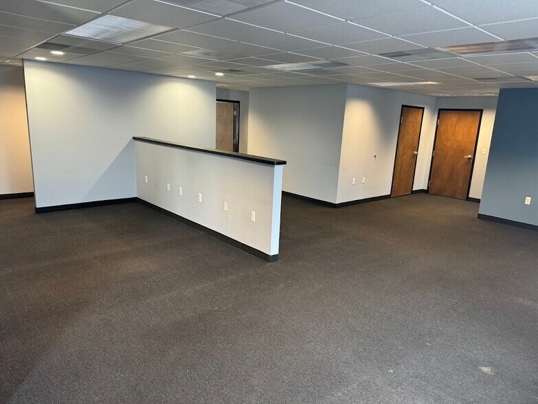 More Photos Of 36385-36405 Harper Ave, Clinton Township Medical For Lease
