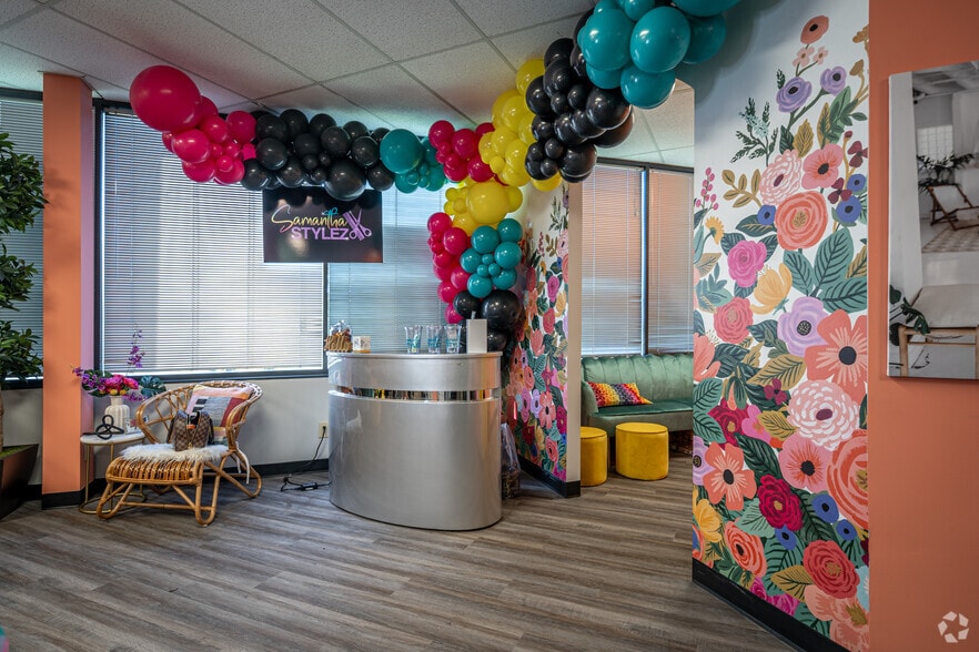 More Photos Of 6220 WESTPARK Dr, Houston Office For Lease