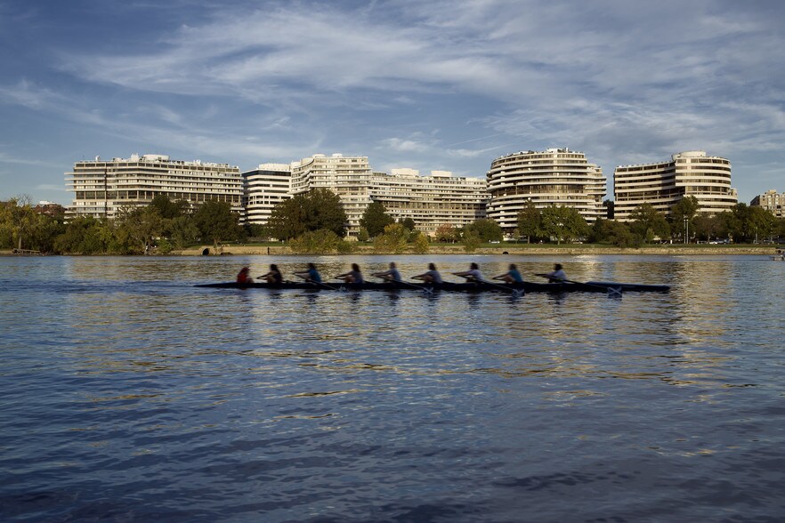 More Photos Of 600 New Hampshire Ave NW, Washington Office For Lease