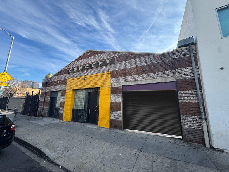 Primary Photo Of 6422 Selma Ave, Los Angeles Office For Lease