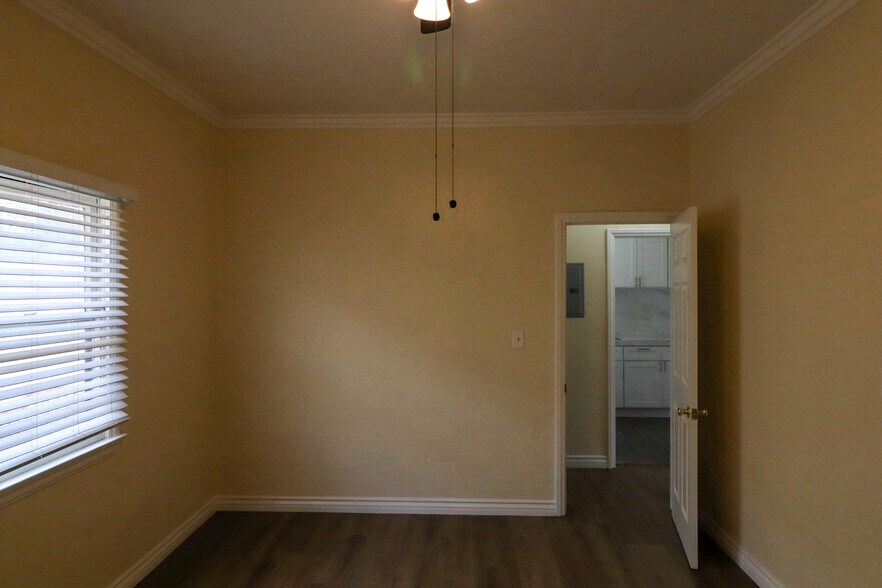 More Photos Of 921 N Lacy St, Santa Ana Apartments For Sale