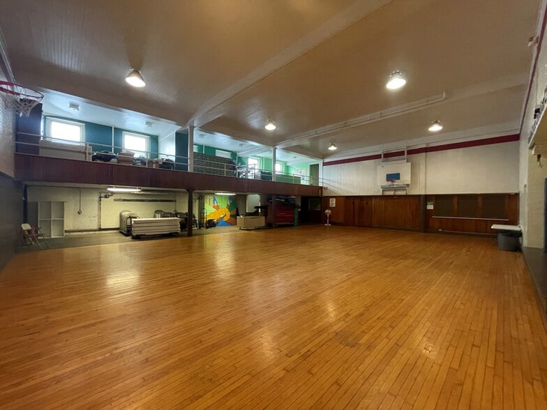 More Photos Of 1688 Fulton Rd, Cleveland Religious Facility For Sale