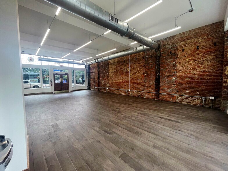 More Photos Of 43-45 W Market St, York Storefront Retail Residential For Sale