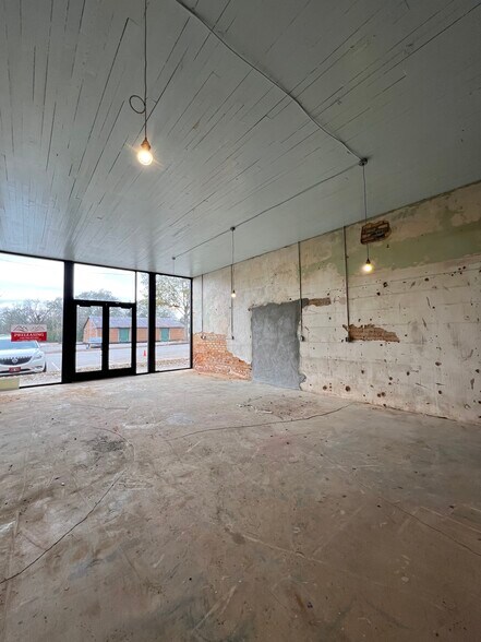 More Photos Of 73 North Ave, Comer Specialty For Lease