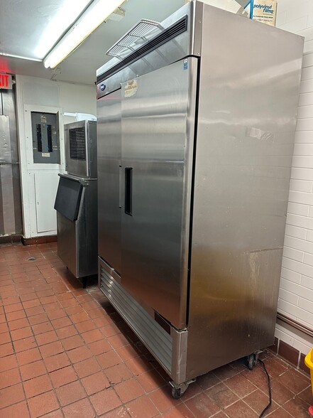 More Photos Of 1465 Webster St, Alameda Restaurant For Sale
