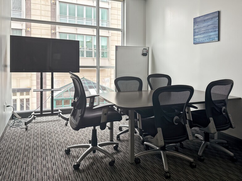 More Photos Of 137 National Plz, Oxon Hill Coworking Space