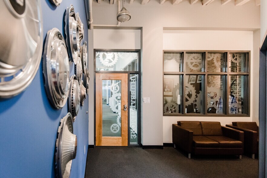 More Photos Of 217 N Charles St, Baltimore Office For Lease