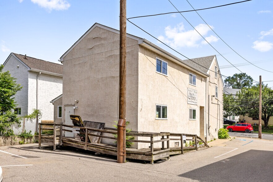 More Photos Of 7026 Ridge Ave, Philadelphia Storefront For Sale