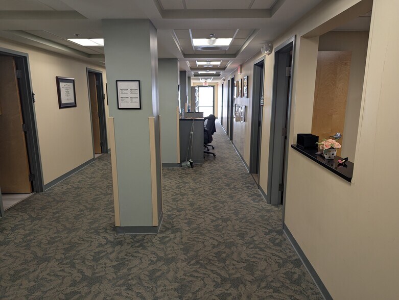 More Photos Of 1565 Main St, Tewksbury Medical For Sale