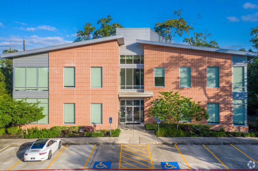 More Photos Of 8350 Ashlane Way, The Woodlands Medical For Lease