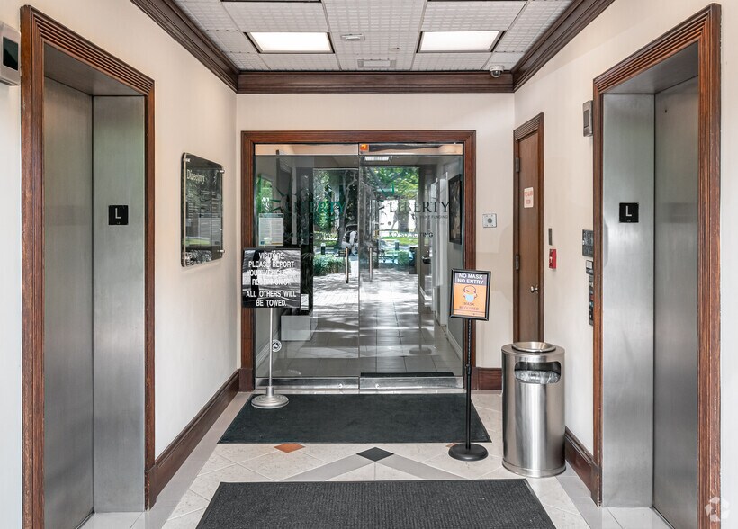 More Photos Of 633 S Federal Hwy, Fort Lauderdale Office For Lease