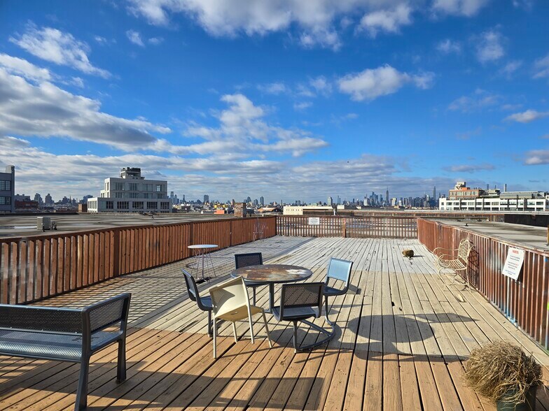 More Photos Of 1717 Troutman St, Ridgewood Warehouse For Lease