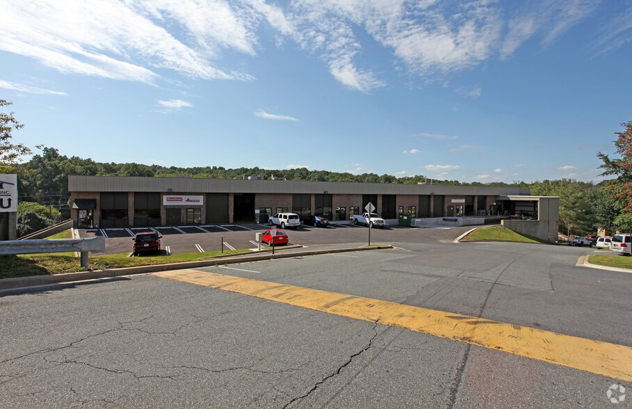 More Photos Of 18761 N Frederick Ave, Gaithersburg Light Distribution For Lease