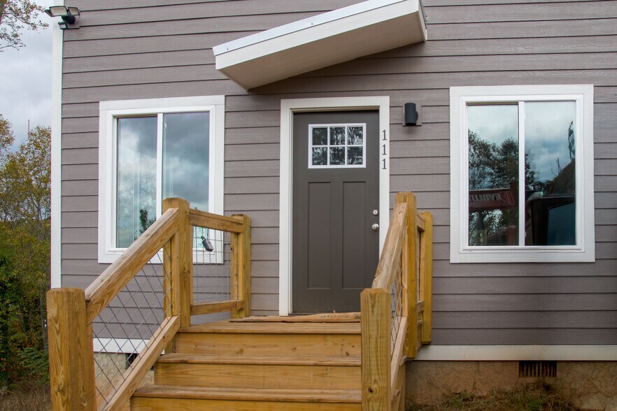 More Photos Of 108 Lager Ln, Asheville Apartments For Sale