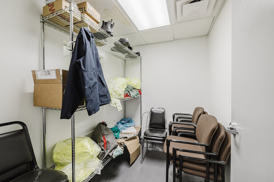 More Photos Of 1120 Hacienda Ranch Rd, Wells Truck Terminal For Sale