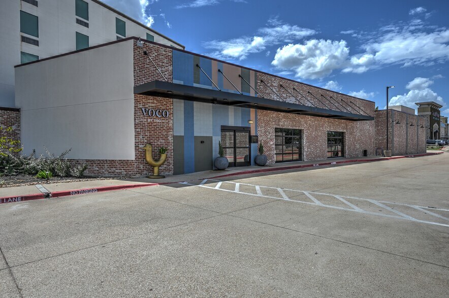 Primary Photo Of 1508 Texas Ave S, College Station Hotel For Lease