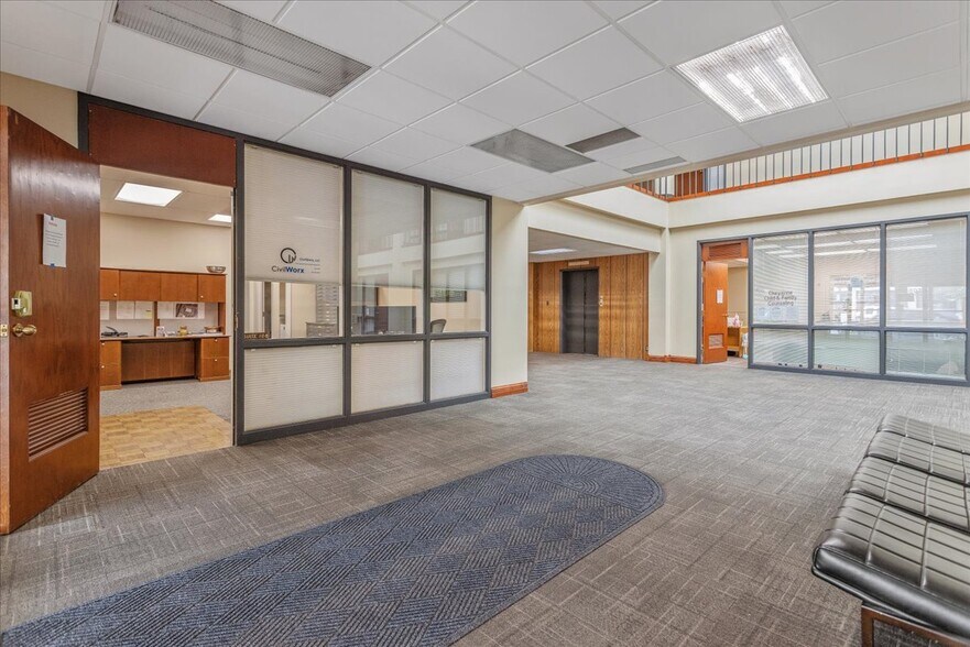 More Photos Of 1803-1807 Capitol Ave, Cheyenne Office For Sale