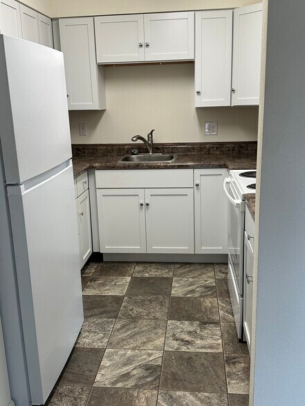 More Photos Of 302 E Pine St, Philip Apartments For Sale