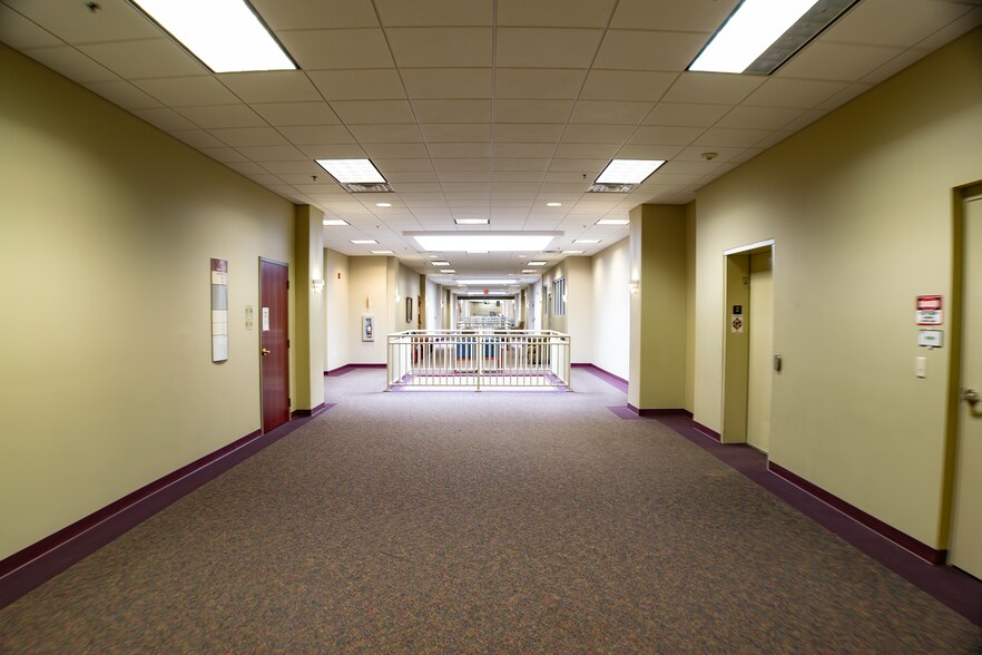 More Photos Of 2855 Miller Dr, Plymouth Medical For Lease