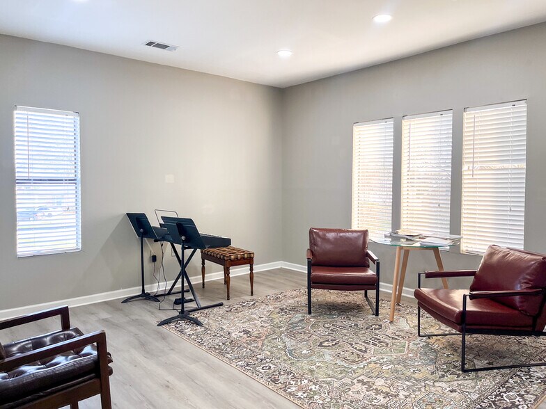 More Photos Of 11919 Sunray Ave, Baton Rouge Office For Lease